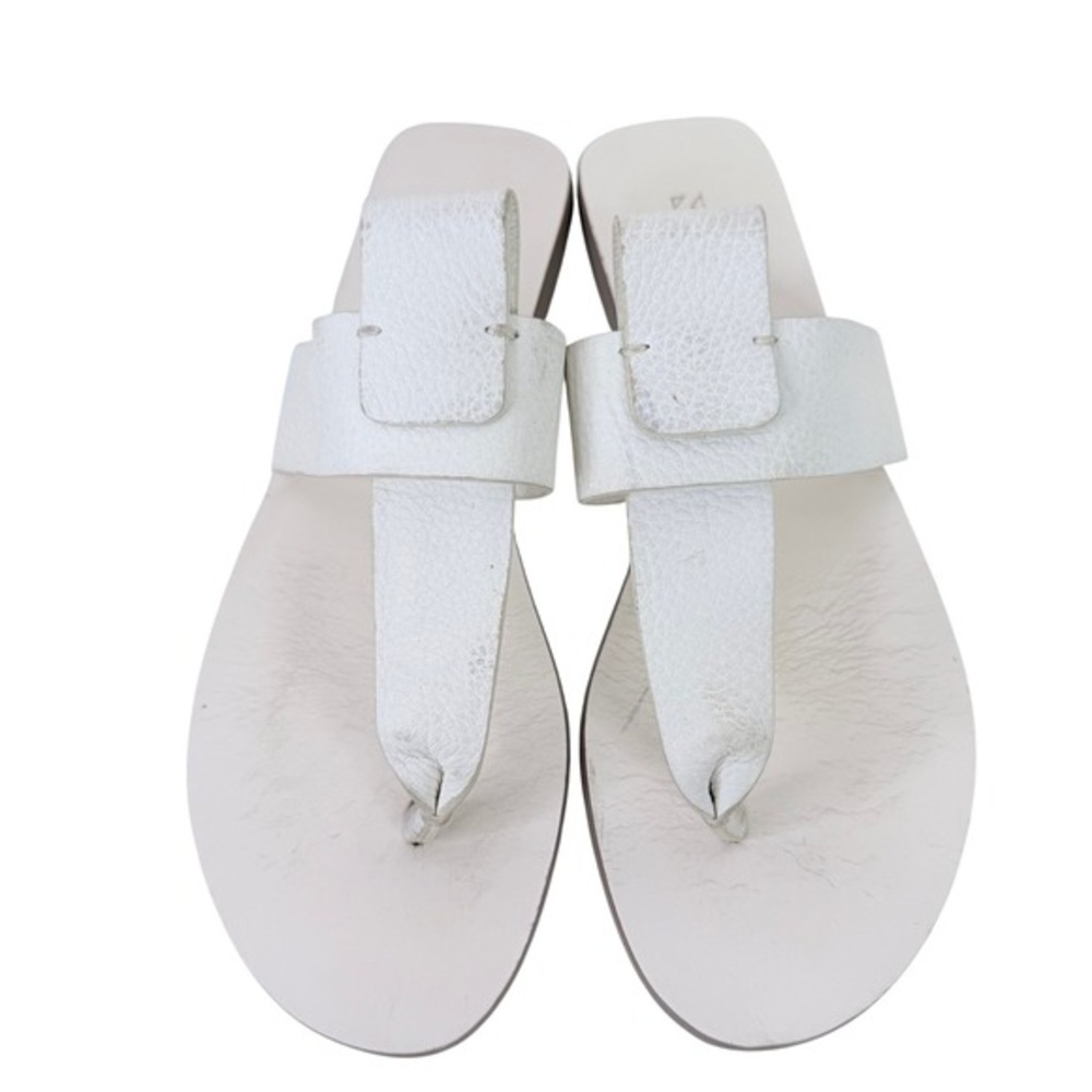 Mercedes Castillo Tanna White Pebbled Leather‎ Thong Flat Sandals Mens 10 EU 40